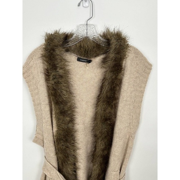 Theme Faux Fur Tan Sweater Vest Size Large - Picture 8 of 14